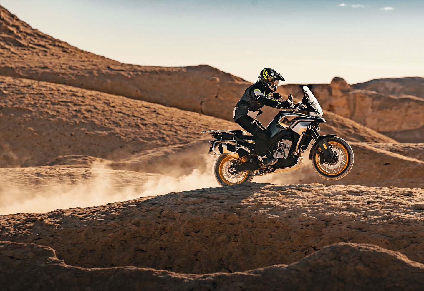 CFMOTO 800 EXPLORE EDITION – Image 2